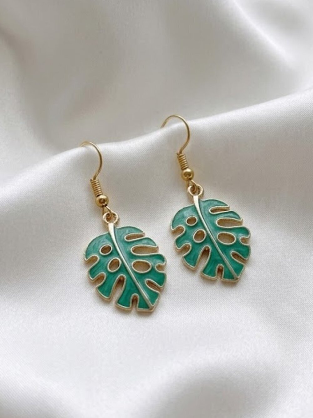 Green Fashion Leaf Ladies Earrings